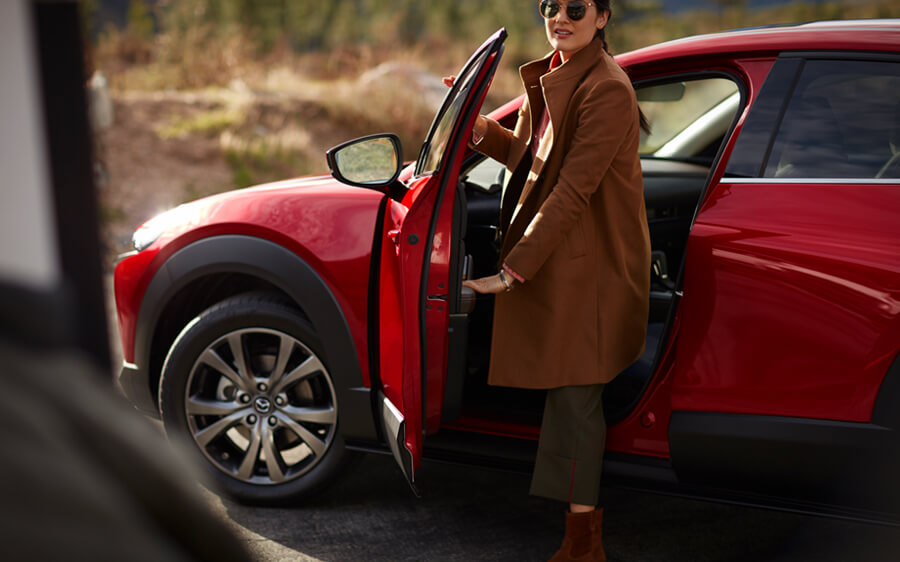 Nueva Mazda CX 30 SUV roja elegante y segura