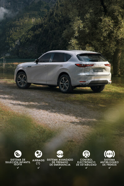 Camioneta híbrida Mazda CX-60 blanca