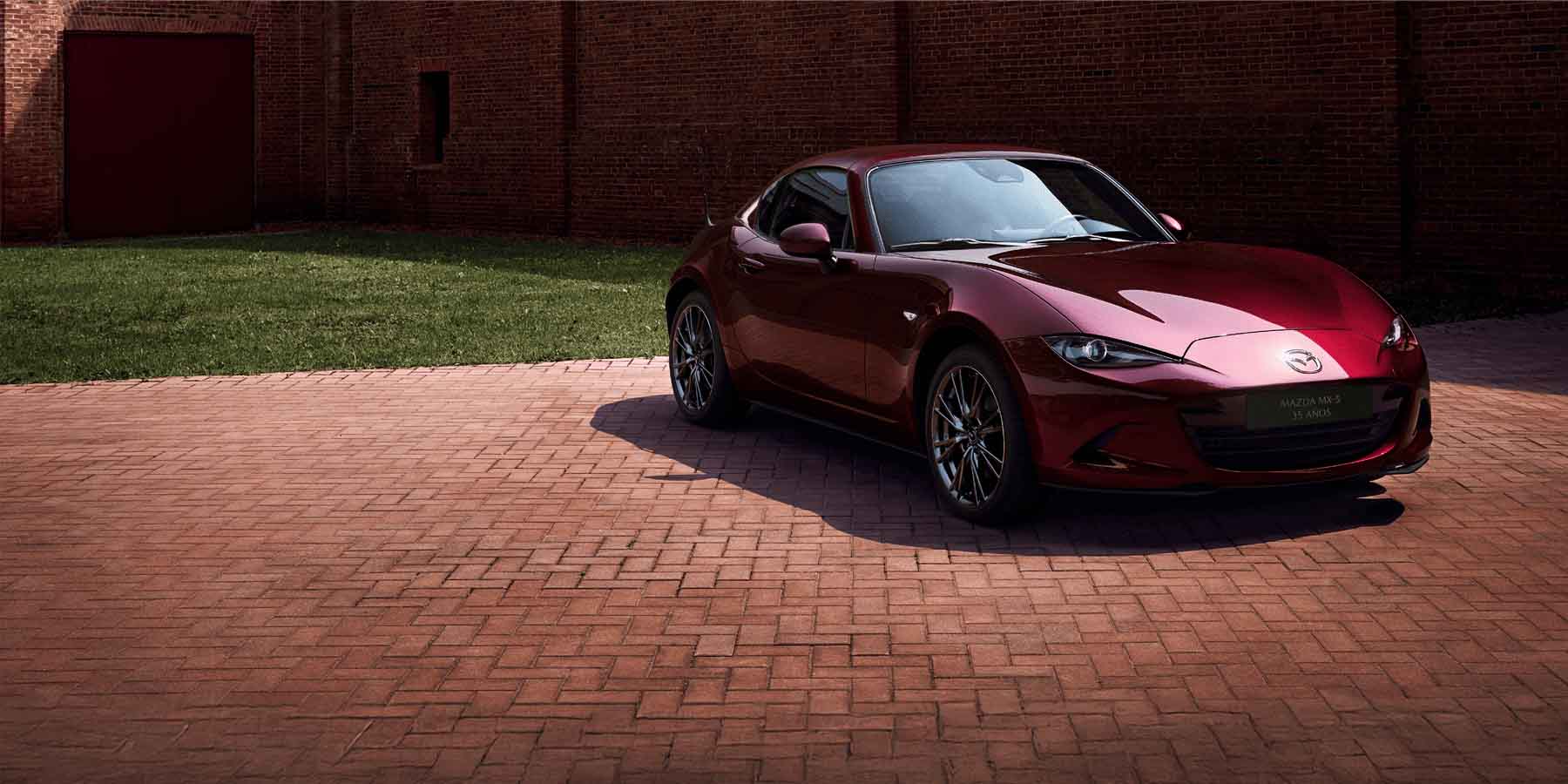 Miata Mazda MX-5 en color rojo Artesanal